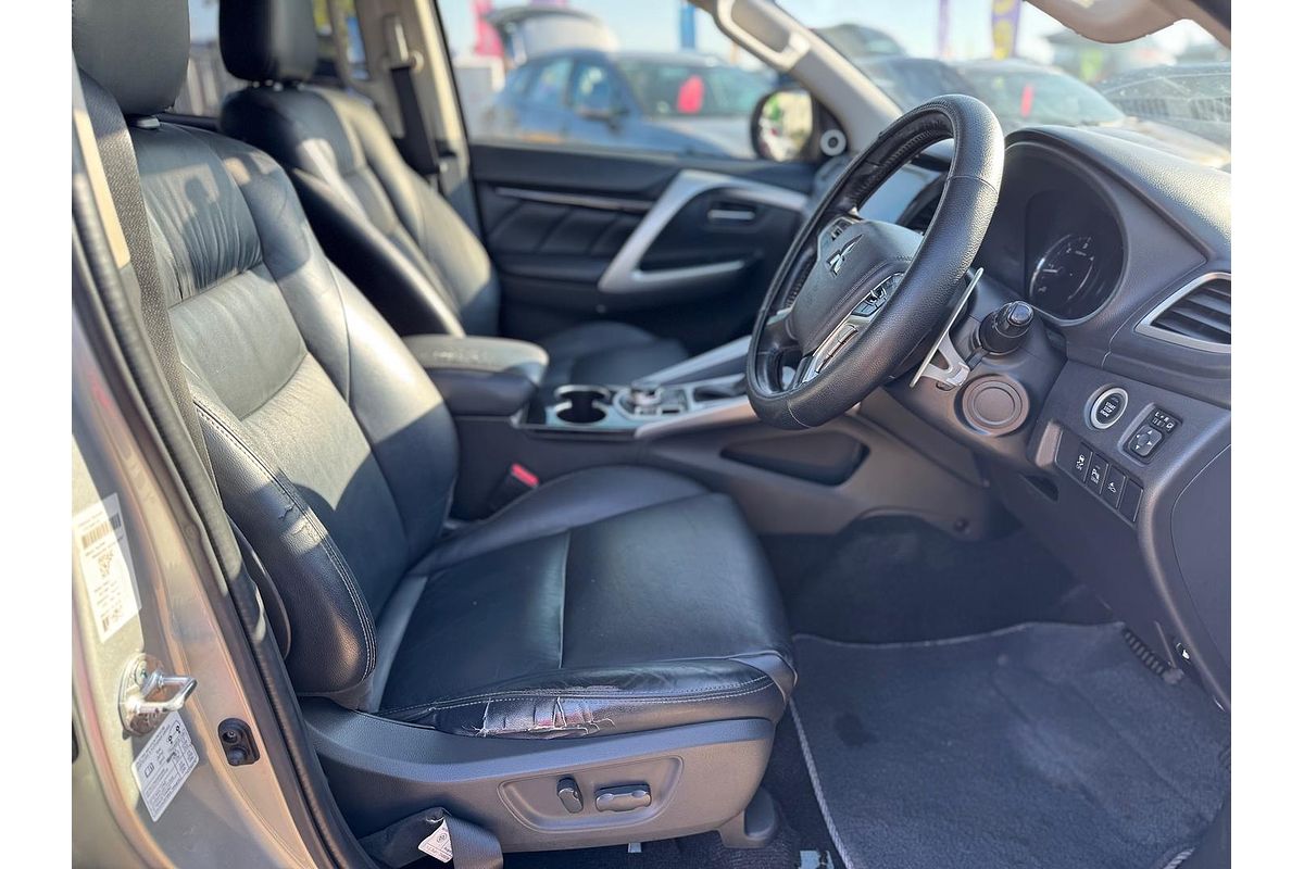 2016 Mitsubishi Pajero Sport Exceed QE