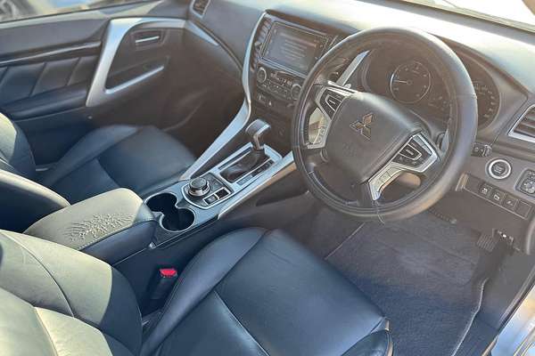 2016 Mitsubishi Pajero Sport Exceed QE