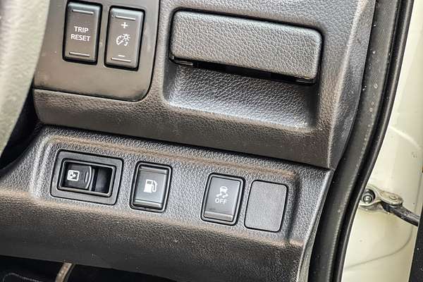2020 Nissan Navara ST-X D23 Rear Wheel Drive