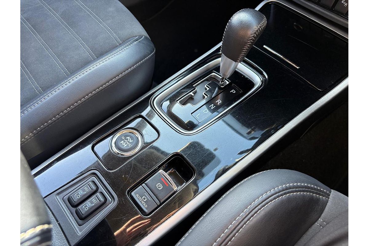 2020 Mitsubishi Outlander LS ZL