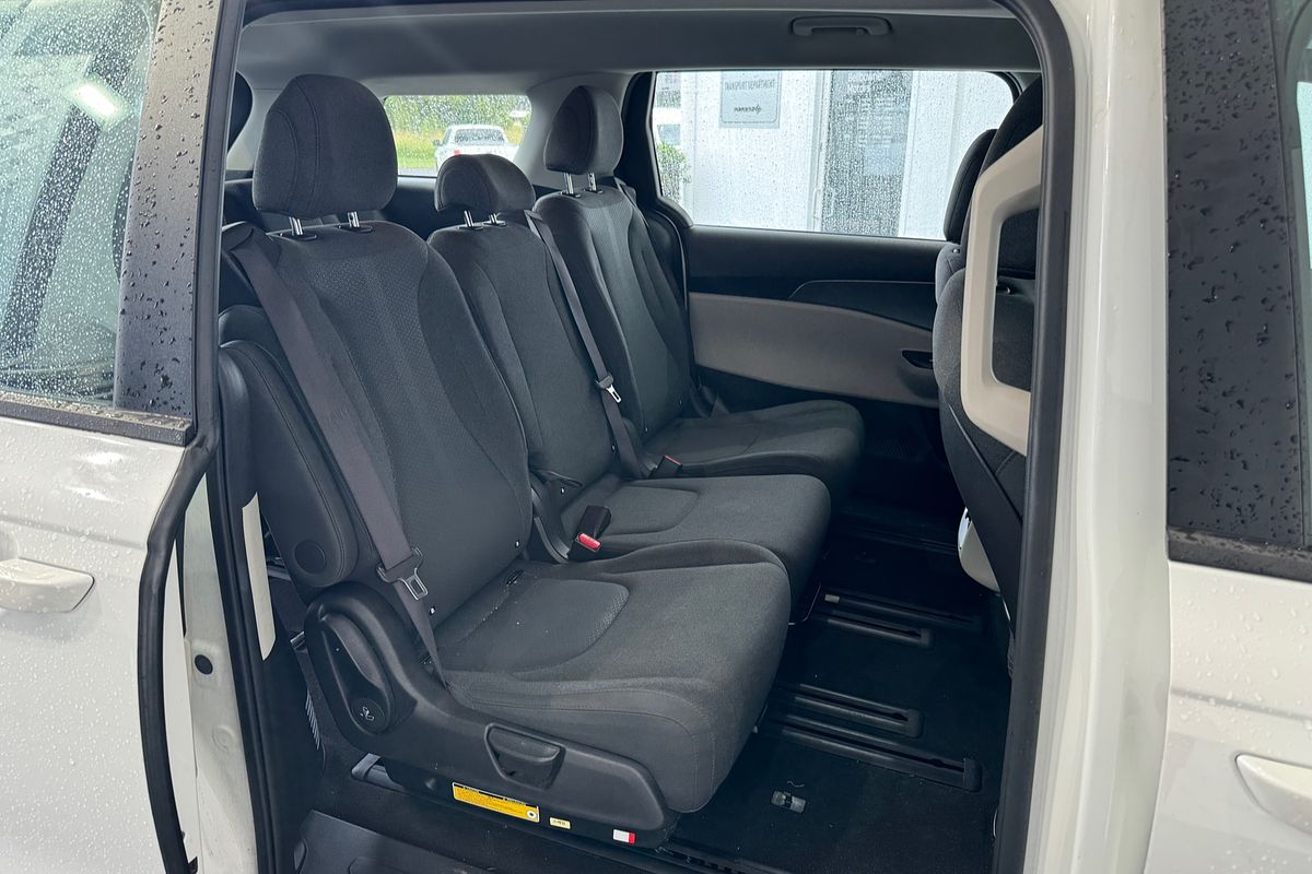 2023 Kia Carnival S KA4