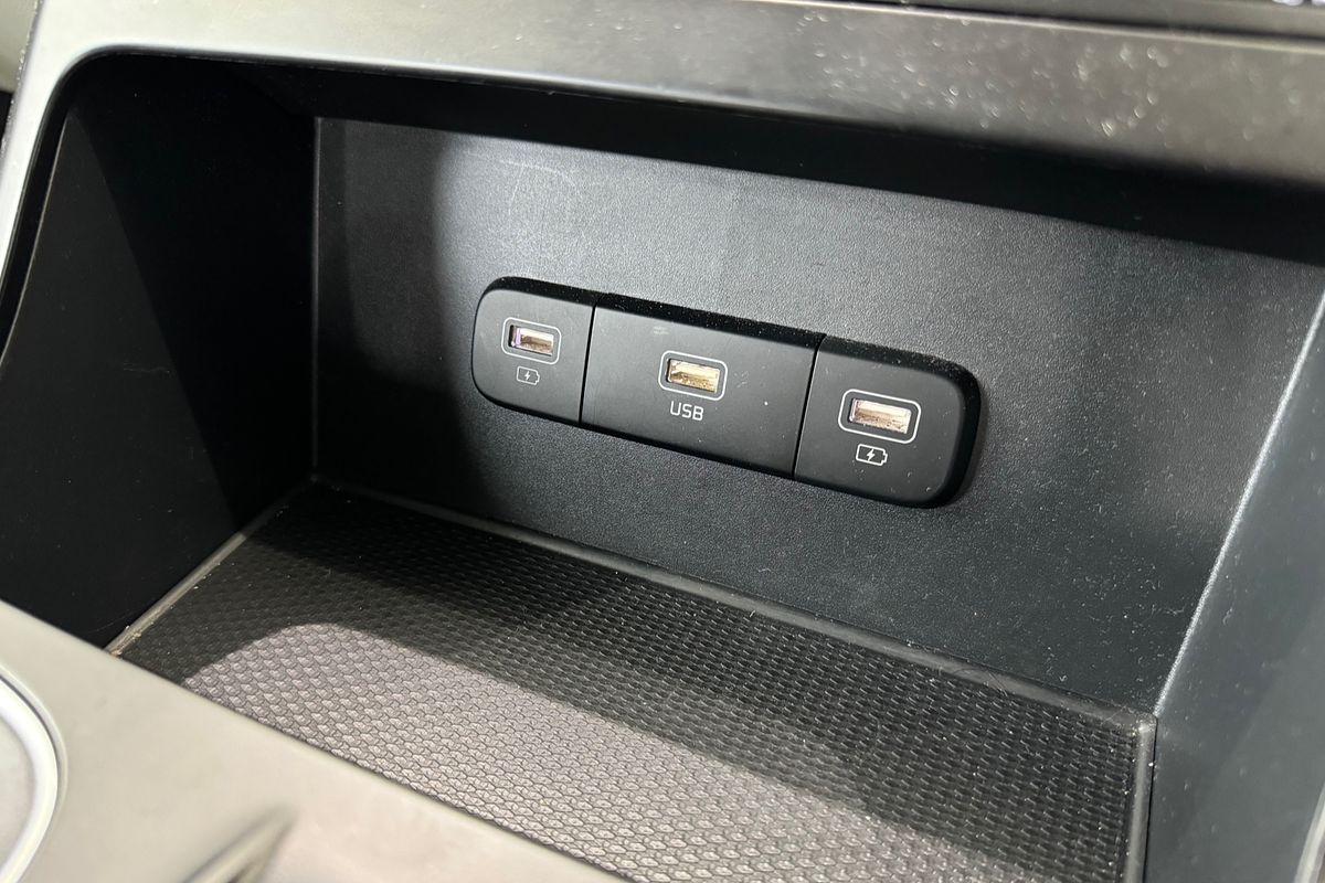 2023 Kia Carnival S KA4