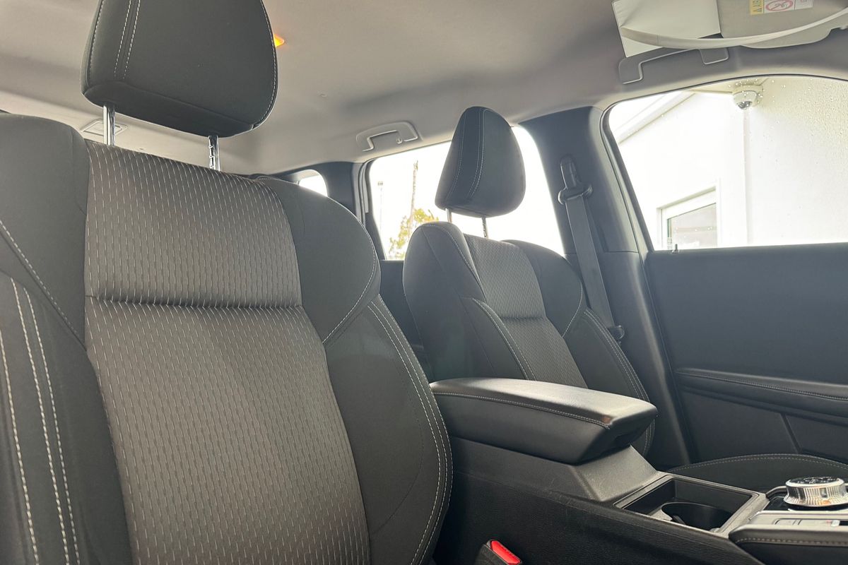 2023 Mitsubishi Outlander ES ZM