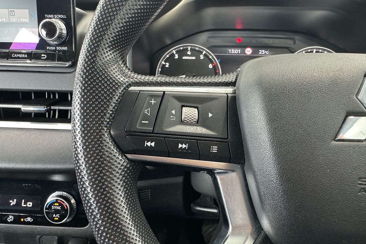 2023 Mitsubishi Outlander ES ZM