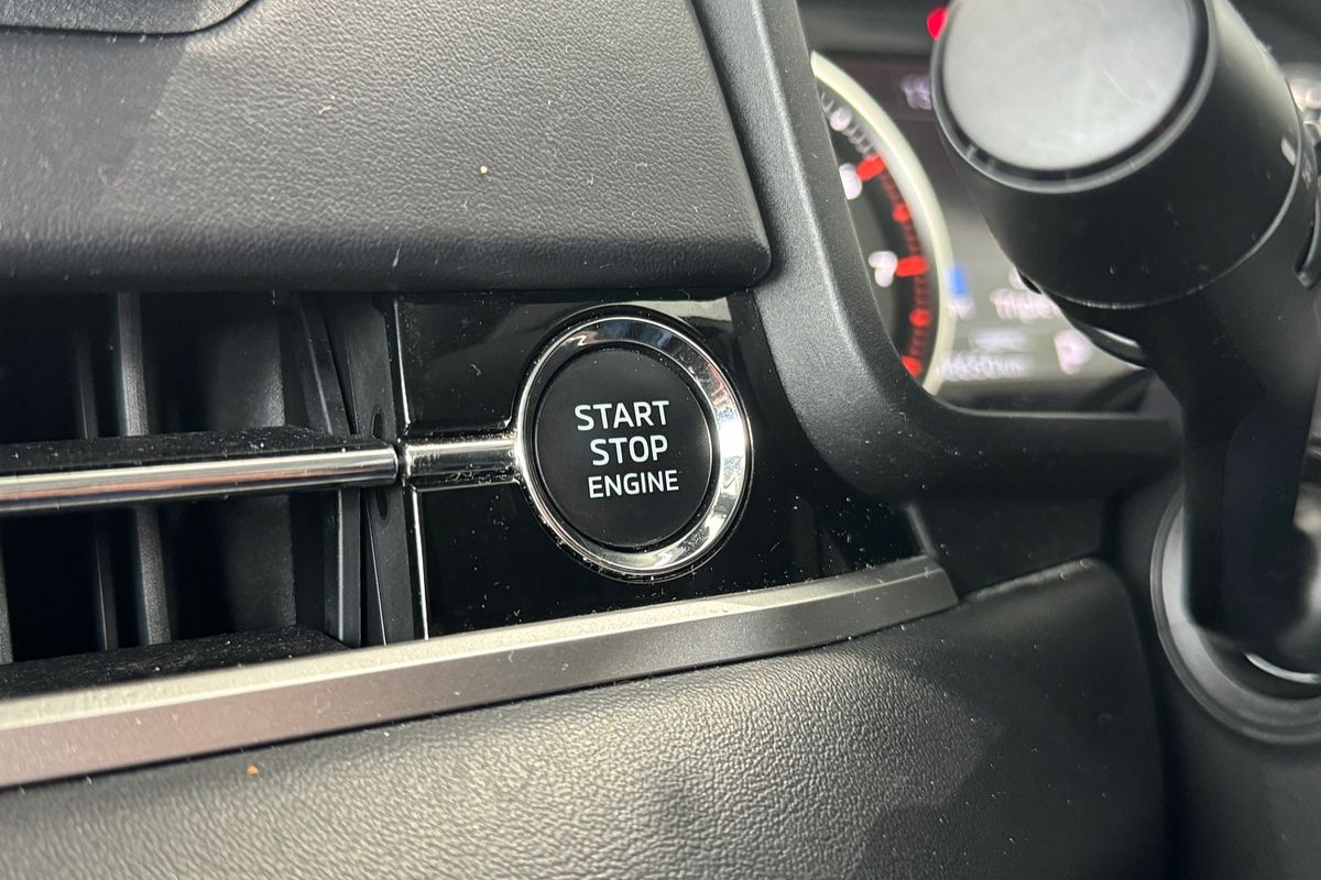 2023 Mitsubishi Outlander ES ZM