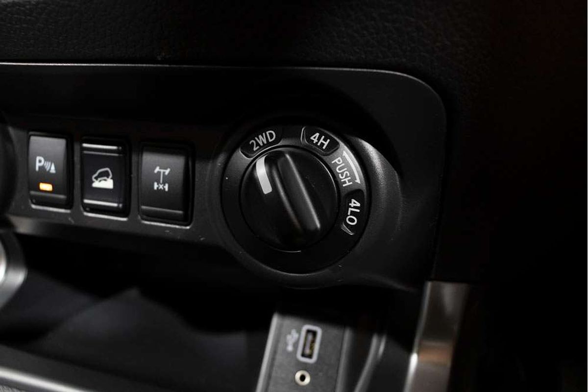 2019 Nissan Navara ST-X D23 Series 3