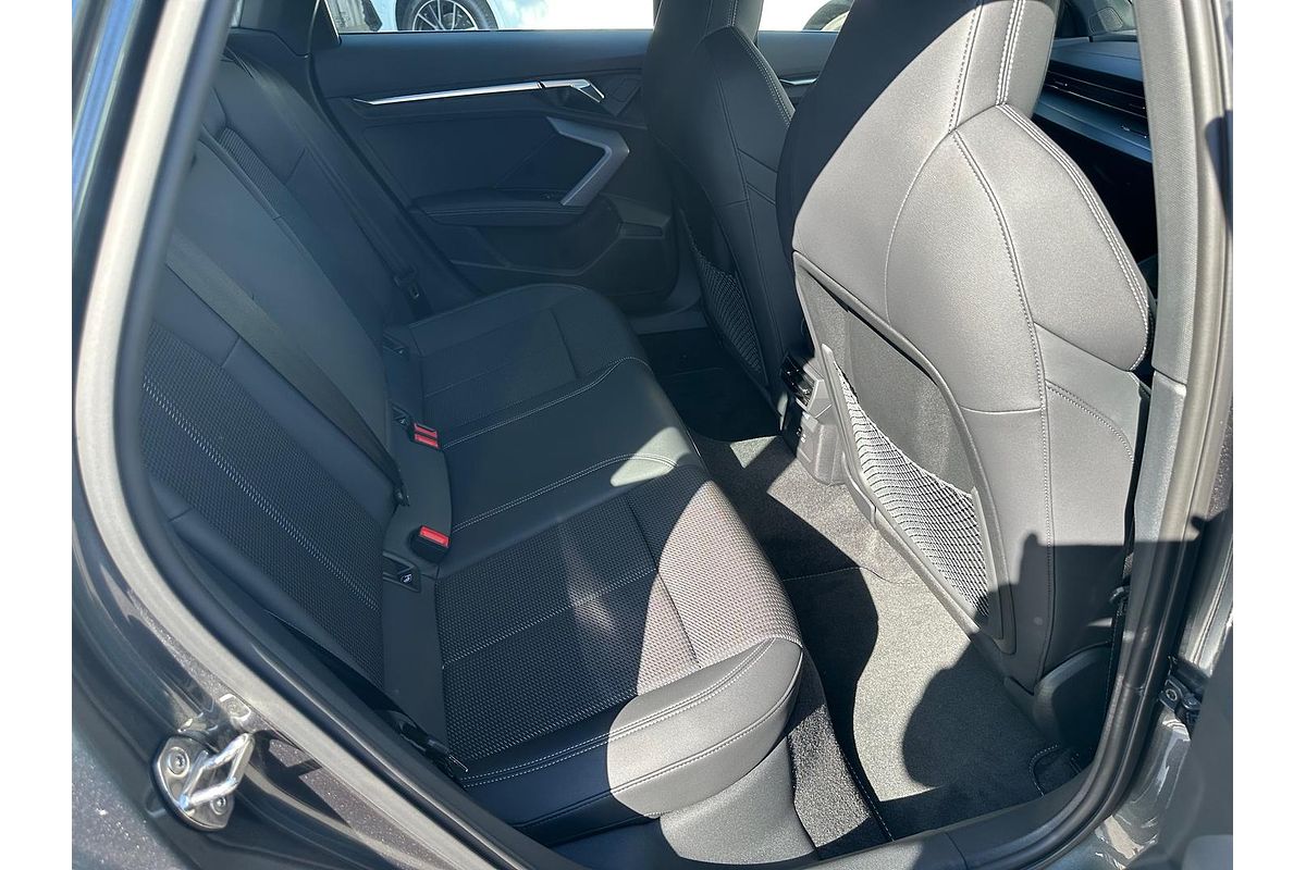 2025 Audi A3 35 TFSI S line GY