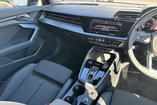 2025 Audi A3 35 TFSI S line GY