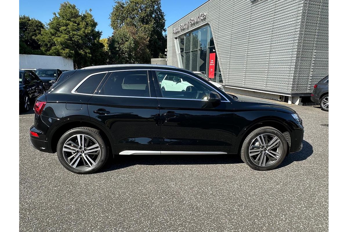 2024 Audi Q5 40 TDI Sport FY