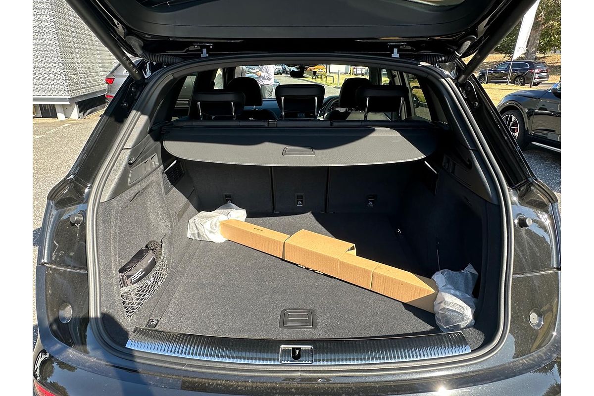 2024 Audi Q5 40 TDI Sport FY