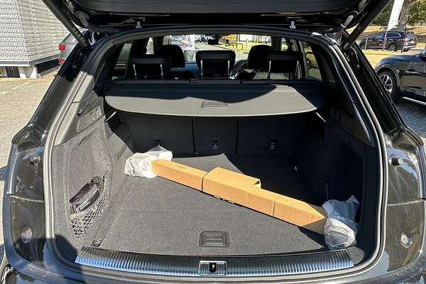 2024 Audi Q5 40 TDI Sport FY