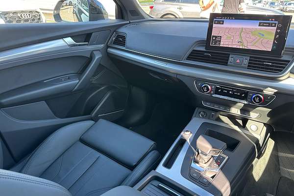 2024 Audi Q5 40 TDI Sport FY