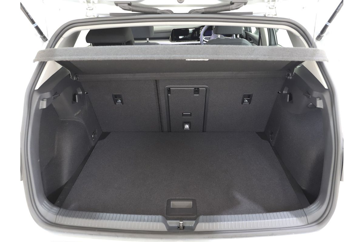 MY23 Volkswagen Golf Life 8 Speed Automatic