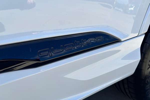 2023 Audi Q7 55 TFSI S line 4M