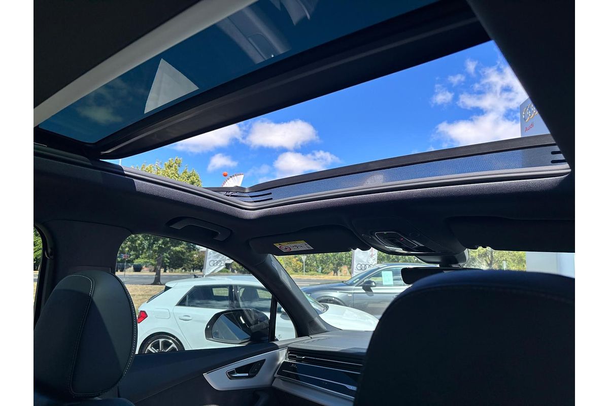 2023 Audi Q7 55 TFSI S line 4M