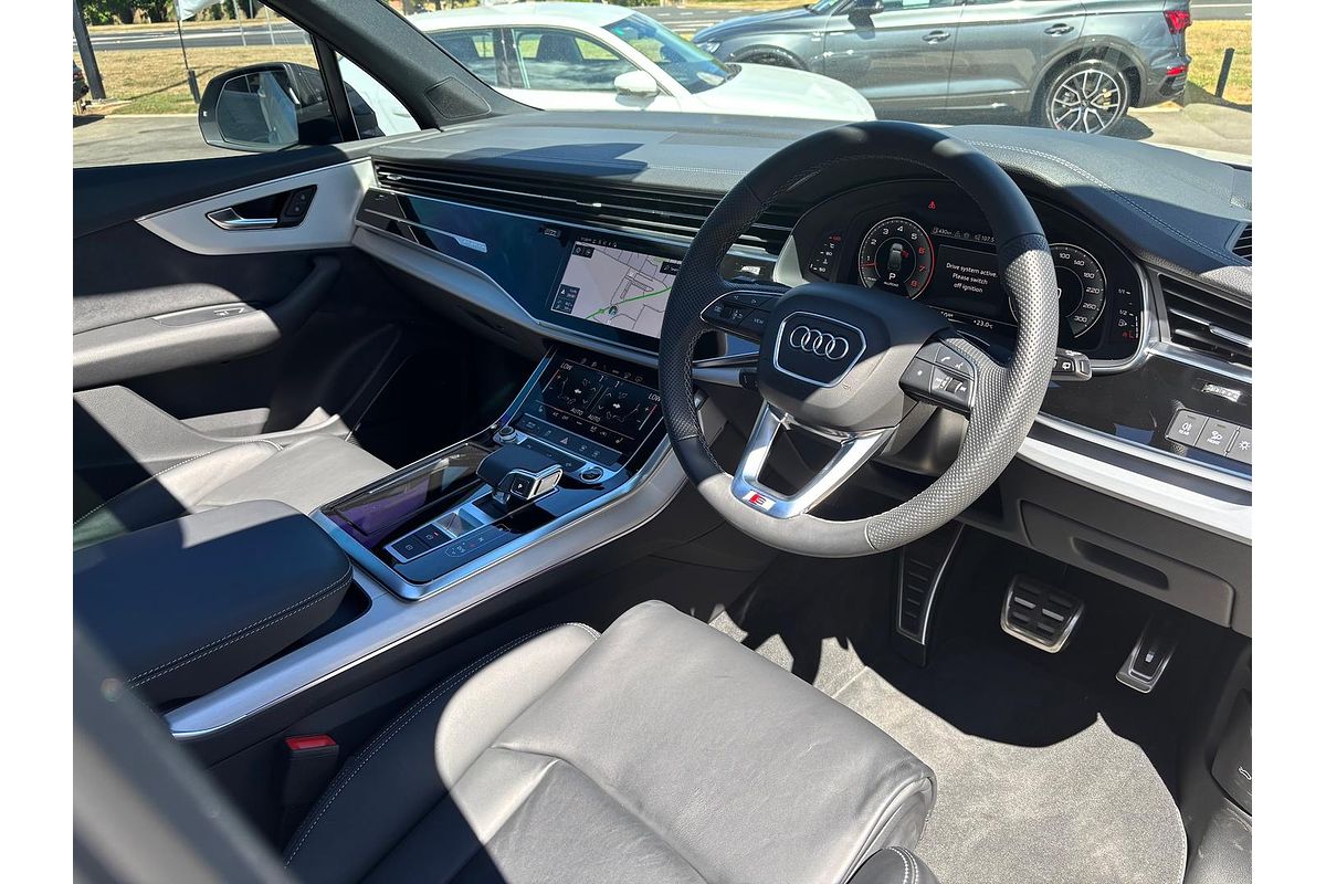 2023 Audi Q7 55 TFSI S line 4M