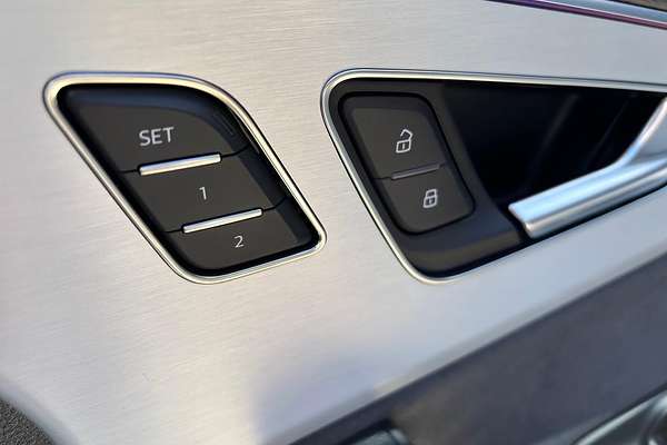 2023 Audi Q7 55 TFSI S line 4M