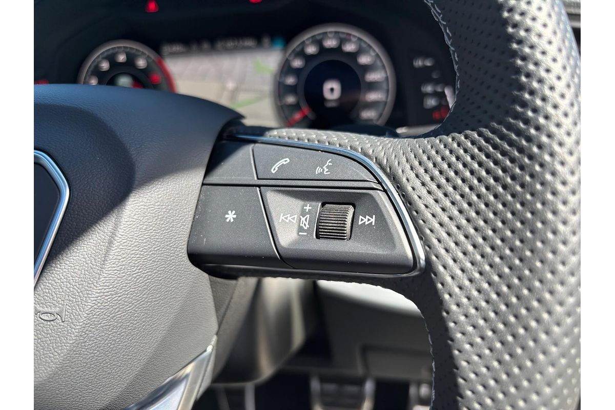 2023 Audi Q7 55 TFSI S line 4M