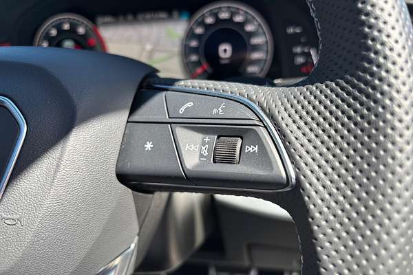 2023 Audi Q7 55 TFSI S line 4M