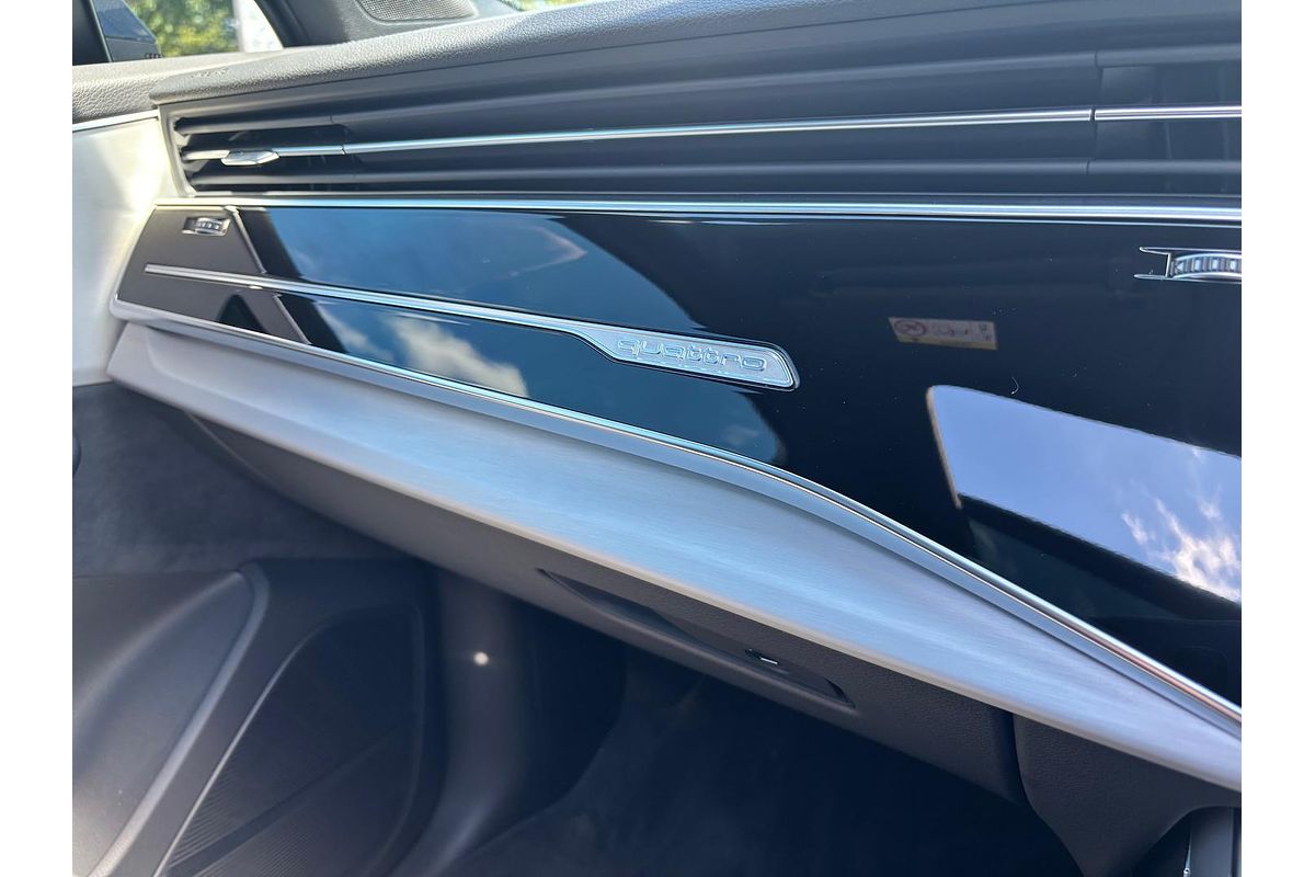 2023 Audi Q7 55 TFSI S line 4M