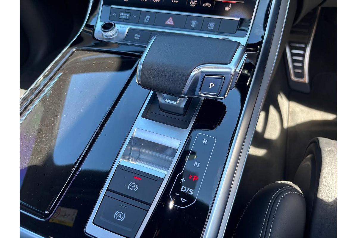 2023 Audi Q7 55 TFSI S line 4M