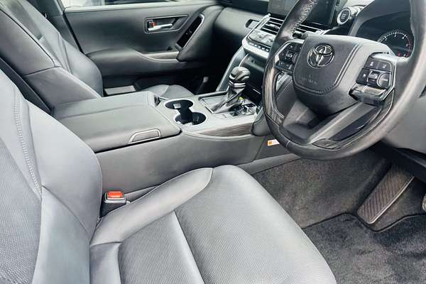 2023 Toyota Landcruiser Sahara ZX FJA300R