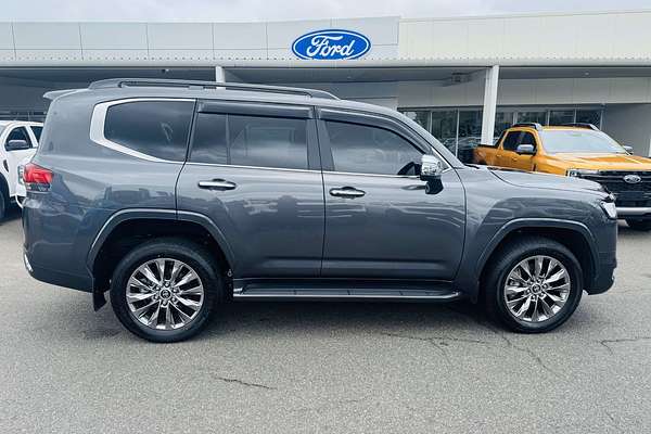 2023 Toyota Landcruiser Sahara ZX FJA300R