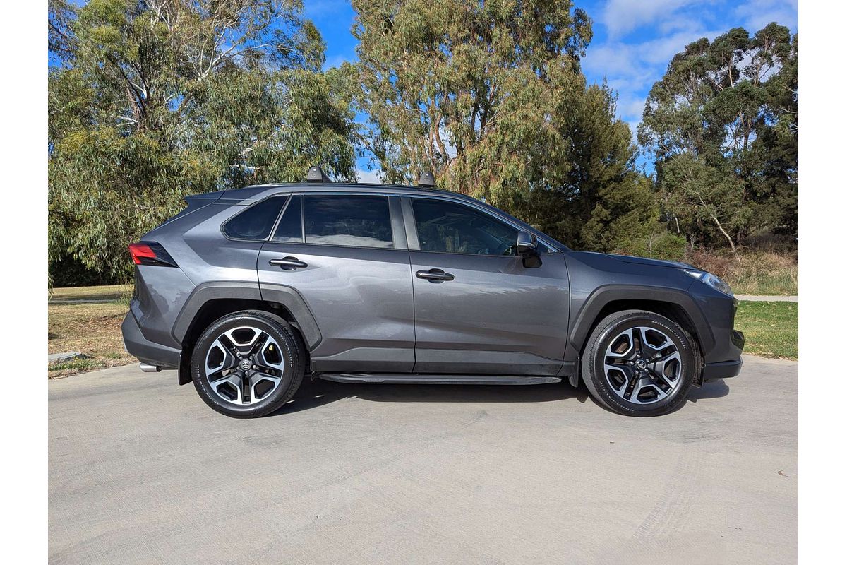 2020 Toyota RAV4 Edge AXAA54R