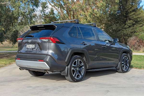 2020 Toyota RAV4 Edge AXAA54R