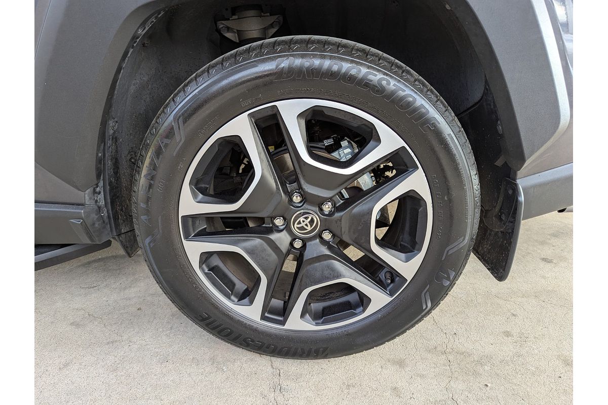 2020 Toyota RAV4 Edge AXAA54R