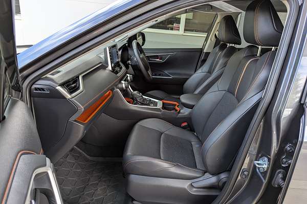 2020 Toyota RAV4 Edge AXAA54R