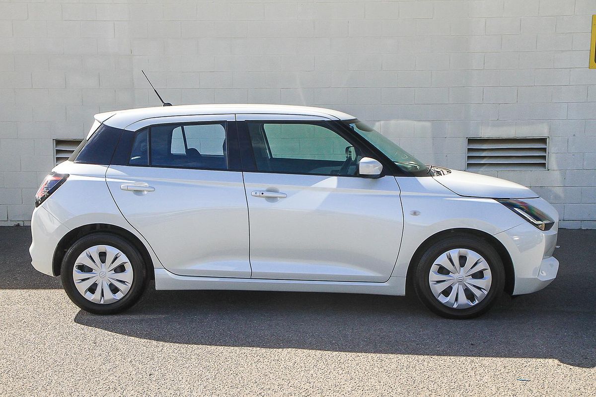2024 Suzuki Swift Hybrid UZ