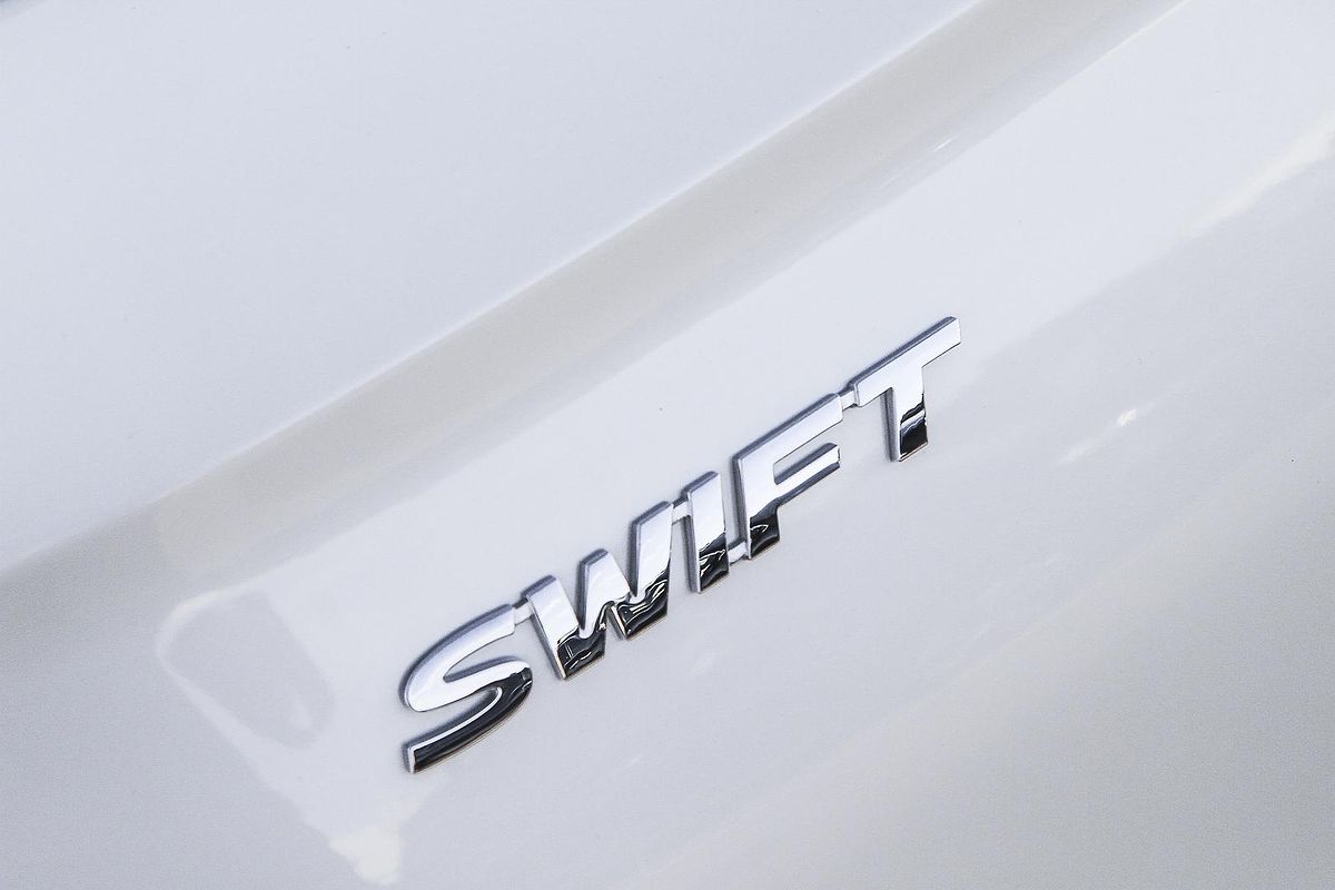 2024 Suzuki Swift Hybrid UZ