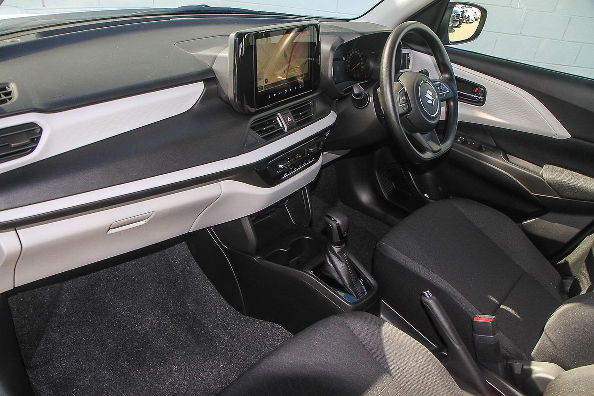 2024 Suzuki Swift Hybrid UZ