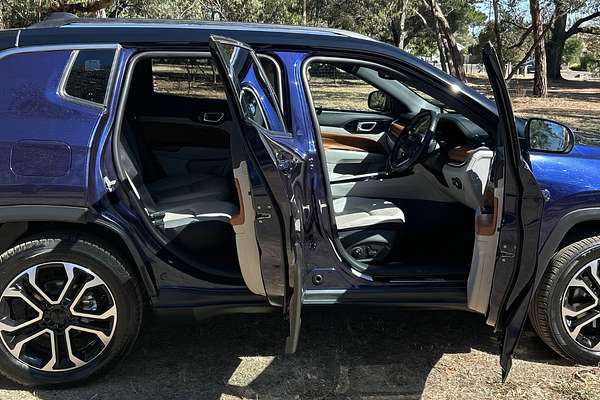 2023 Jeep Compass Limited M6