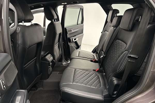 2023 Ford Everest Platinum
