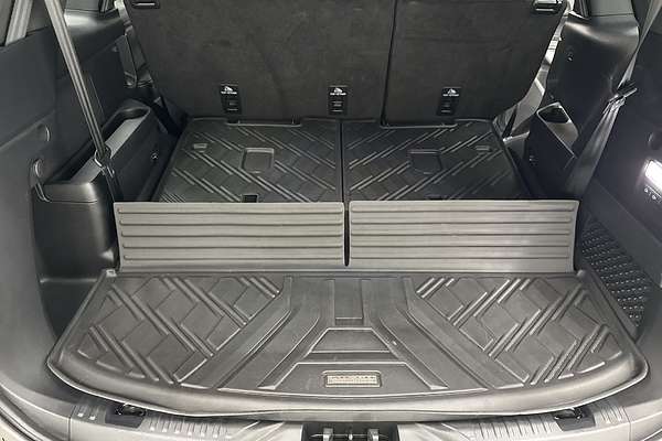 2023 Ford Everest Platinum
