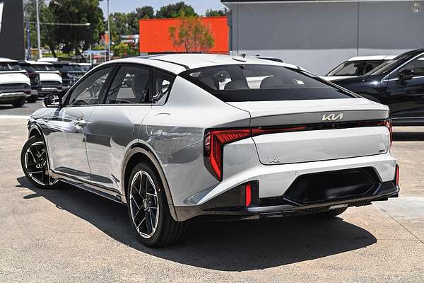 2025 Kia K4 GT-Line CL4m