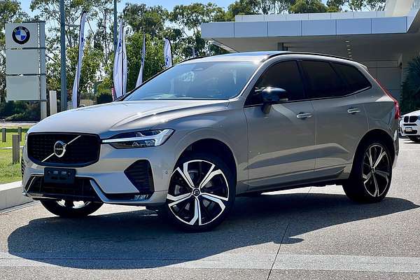 2022 Volvo XC60 B6 R-Design