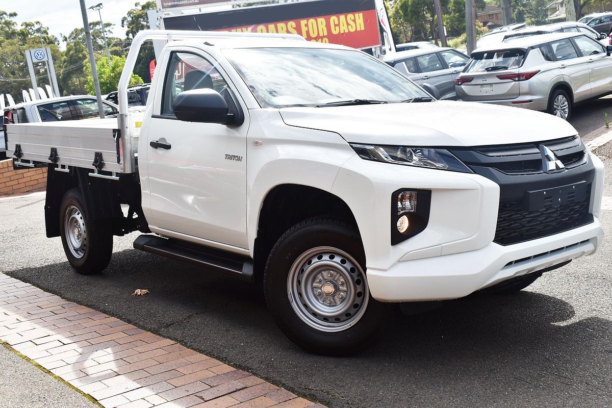 2024 Mitsubishi Triton GLX MR 4X4