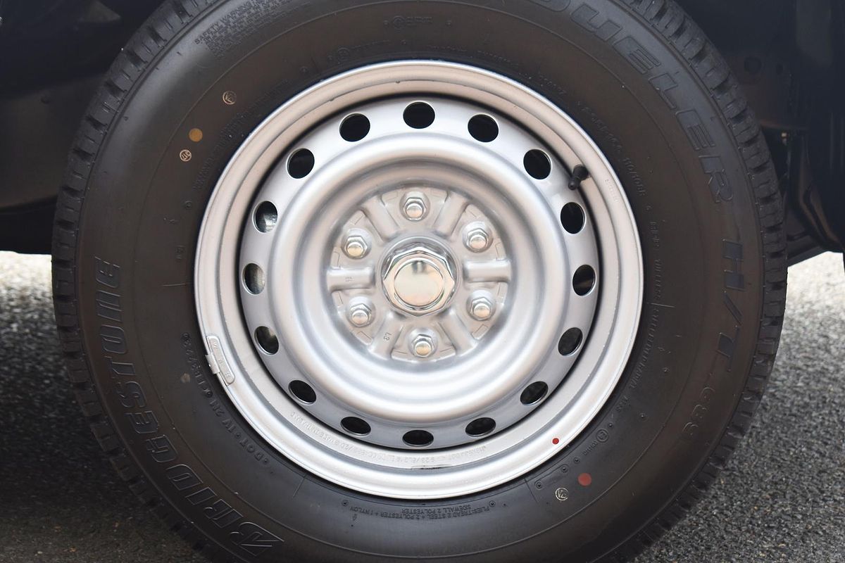 2024 Mitsubishi Triton GLX MR 4X4