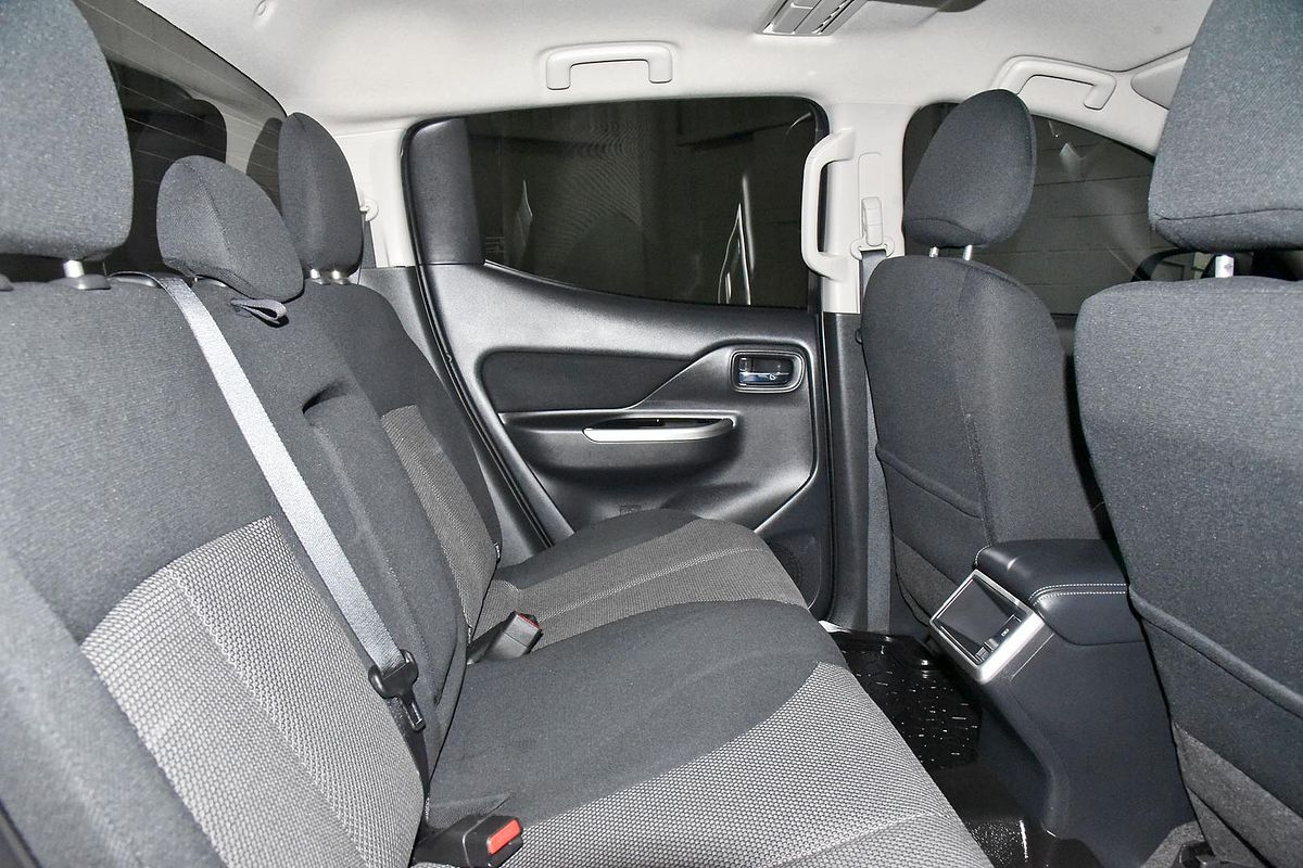 2023 Mitsubishi Triton GLS MR 4X4
