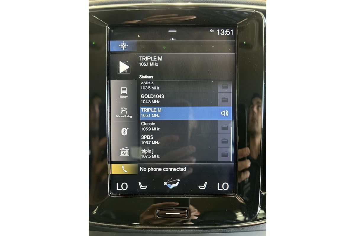 2020 Volvo XC40 T4 Momentum