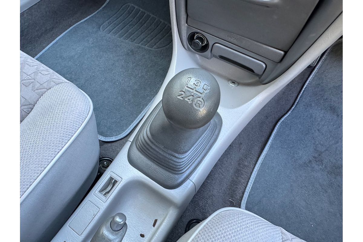 2001 Toyota Corolla Ascent AE112R