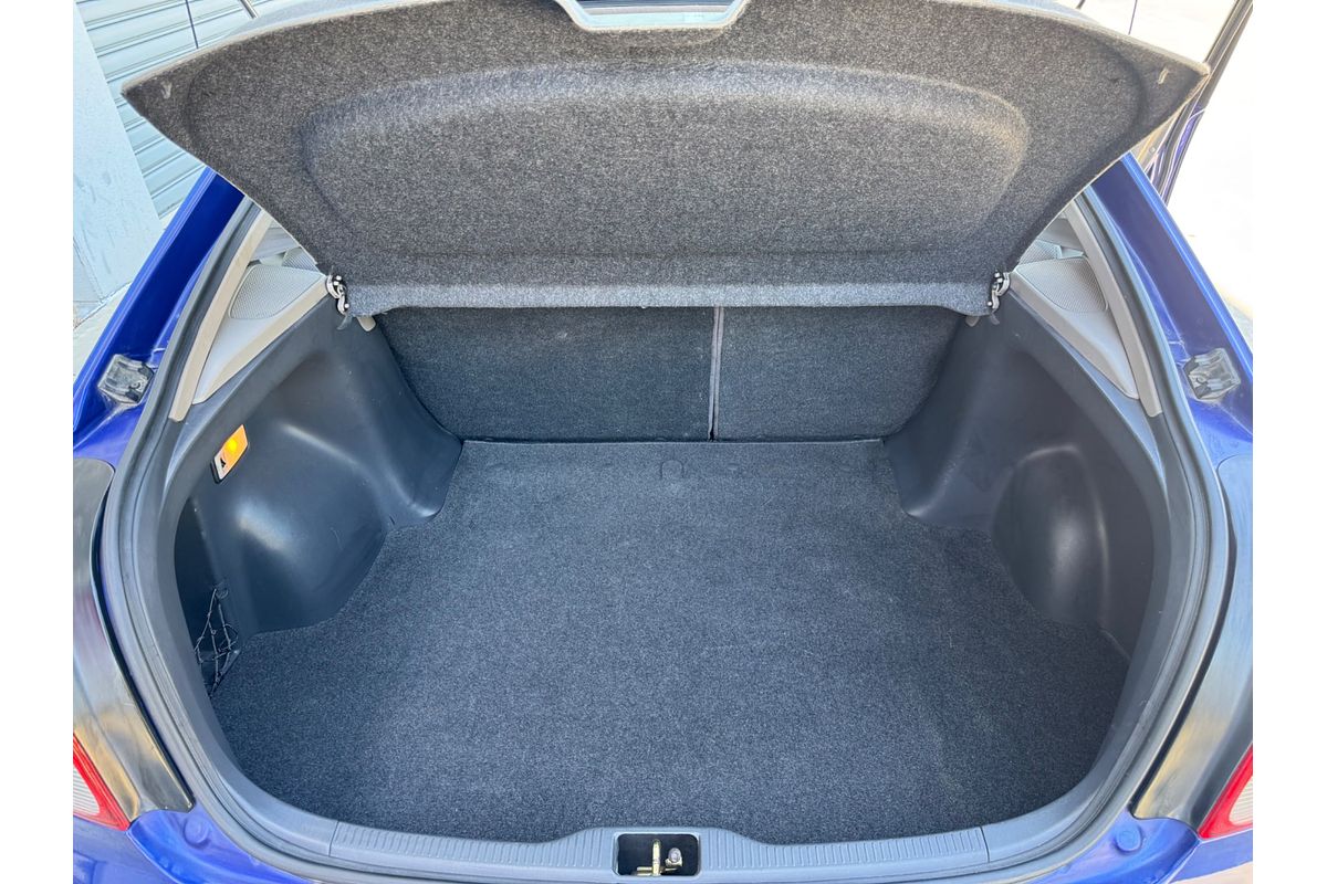 2001 Toyota Corolla Ascent AE112R