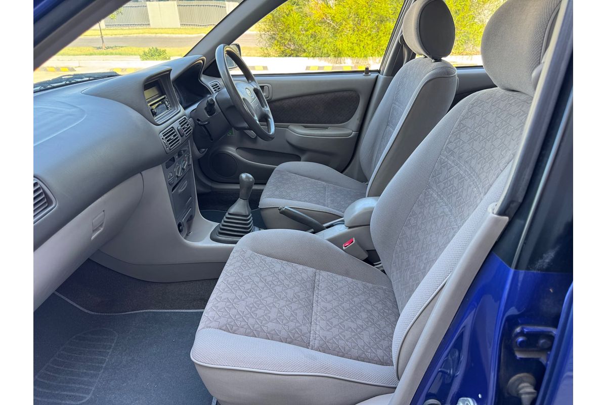 2001 Toyota Corolla Ascent AE112R