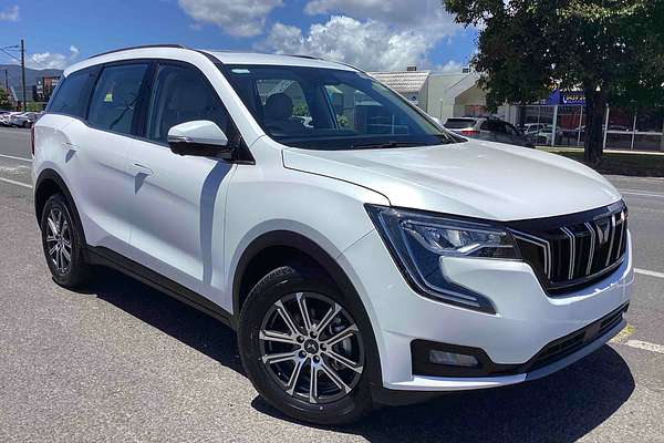 2024 Mahindra XUV700 AX7L