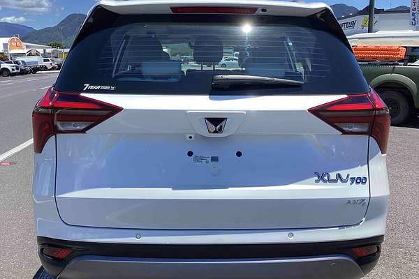 2024 Mahindra XUV700 AX7L