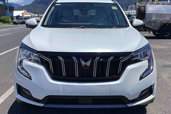 2024 Mahindra XUV700 AX7L