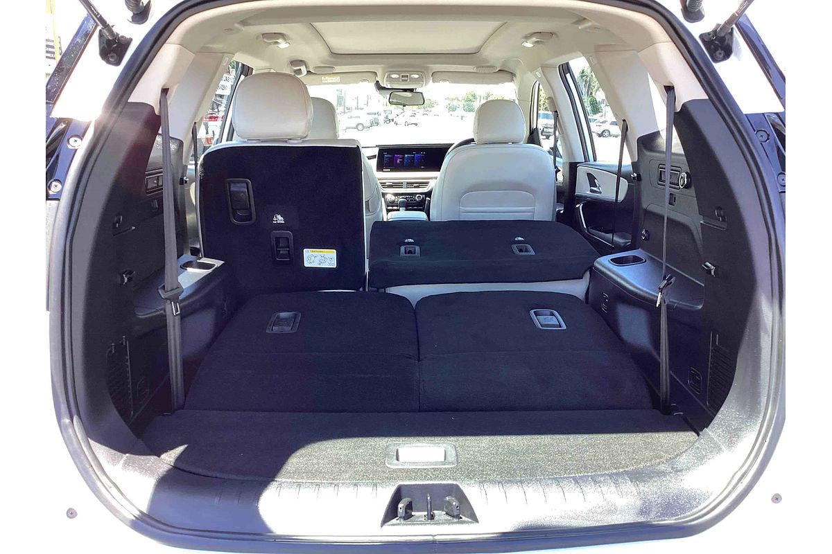 2024 Mahindra XUV700 AX7L